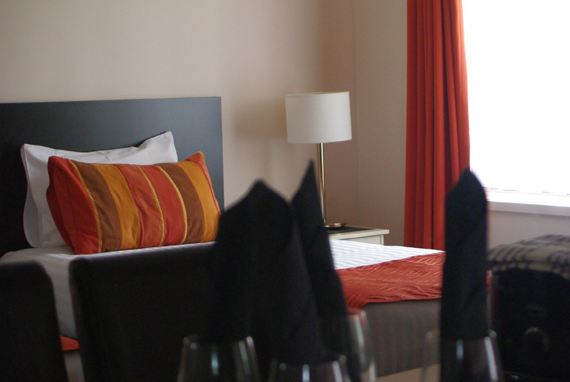 King Twin Share Single Room (upstairs)